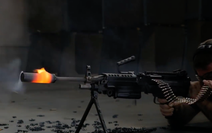 Suppressor Meltdown! 700 round burst through an M249 SAW!